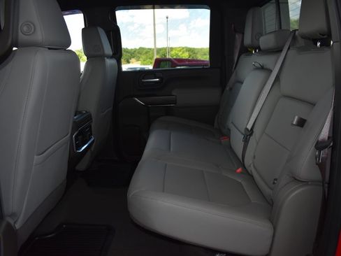 Used 2022 GMC Sierra 2500 SLT w/ SLT Premium Package AWD/4WD image 16