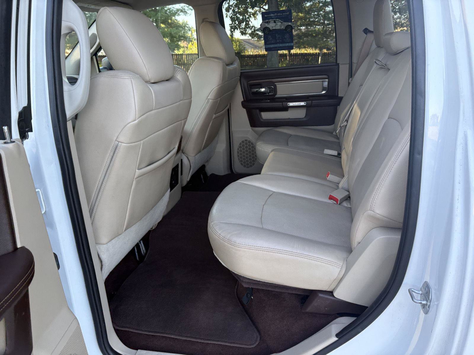 Used 2016 RAM 1500 Laramie w/ Convenience Group AWD/4WD image 14