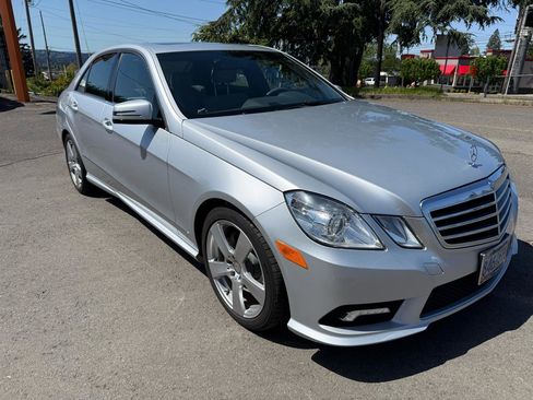 Used 2011 Mercedes-Benz E 350 Sedan image 8