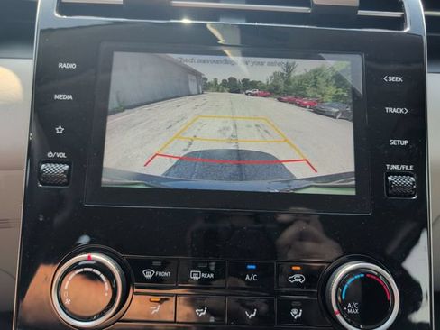 Used 2024 Hyundai Tucson SE FWD image 17