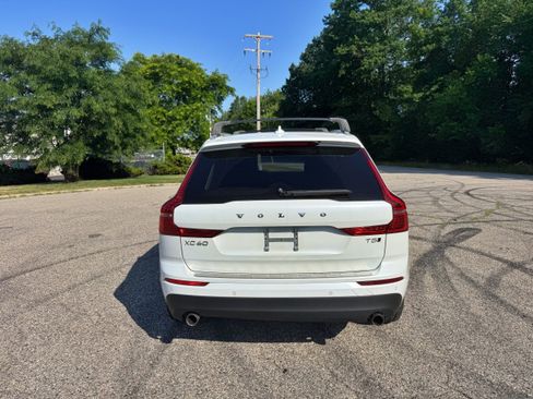 Used 2020 Volvo XC60 T5 Momentum w/ Protection Package Premier AWD/4WD image 8