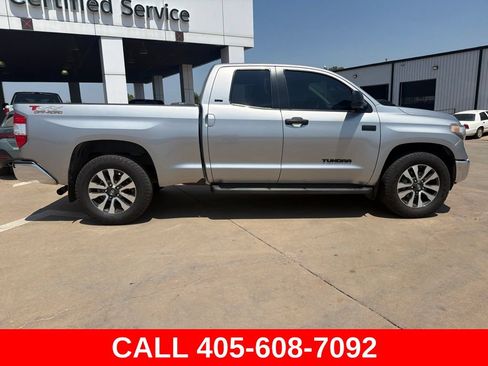 Used 2020 Toyota Tundra SR5 w/ SR5 Upgrade Package RWD image 2