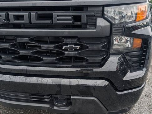 Used 2022 Chevrolet Silverado 1500 Custom AWD/4WD image 9