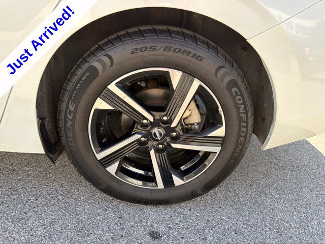 Used 2024 Nissan Sentra SV FWD image 54