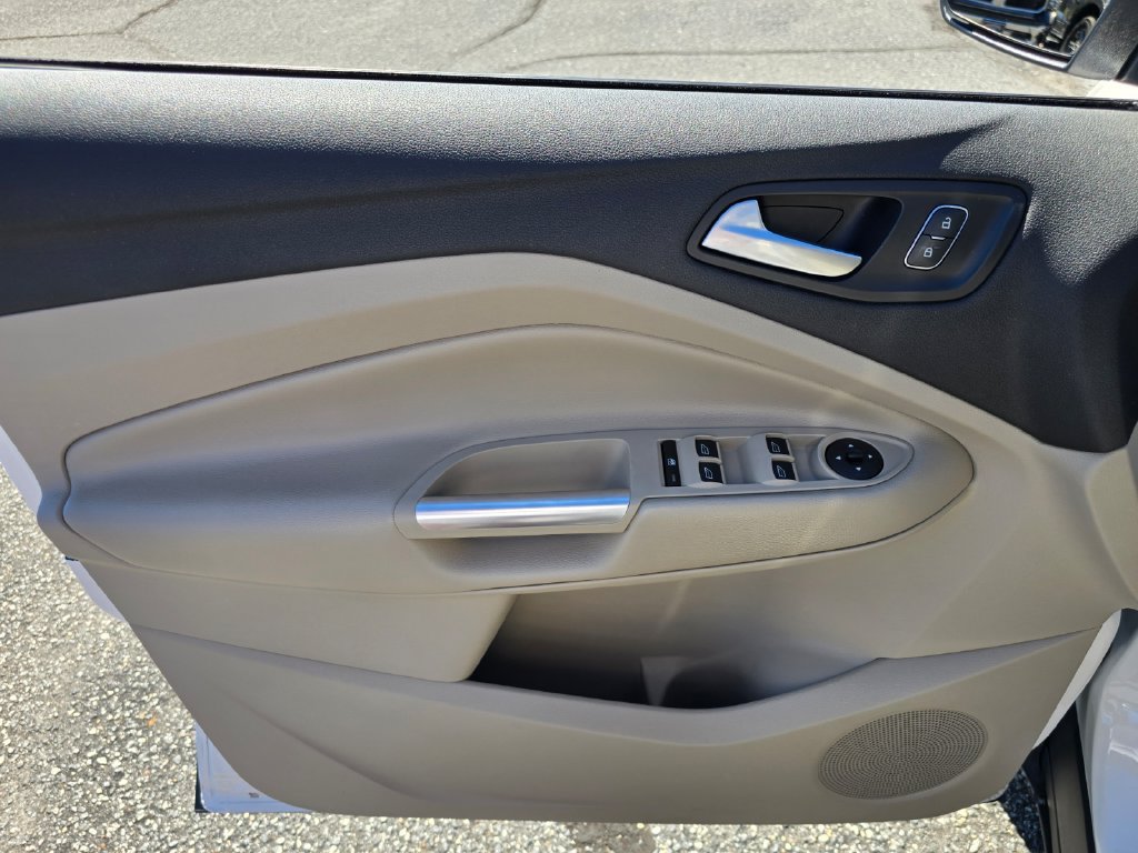 Used 2019 Ford Escape SEL FWD image 9