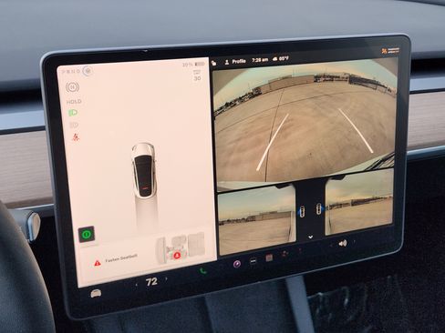 Used 2021 Tesla Model Y Performance image 16