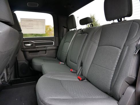 New 2026 RAM 2500 Big Horn AWD/4WD image 9