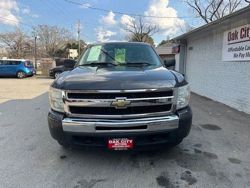 Used 2010 Chevrolet Silverado 1500 LT image 3