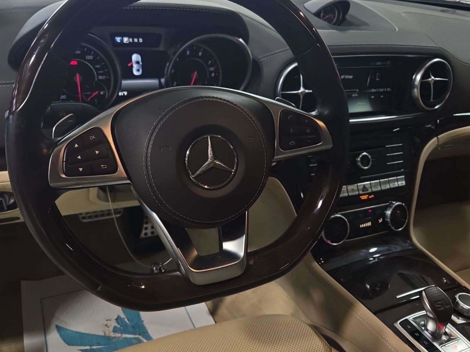 Used 2019 Mercedes-Benz SL 550 image 11