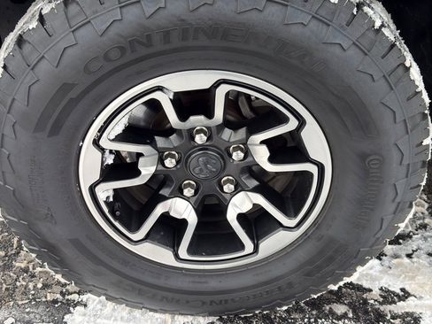 Used 2018 RAM 1500 Rebel w/ Luxury Group image 9