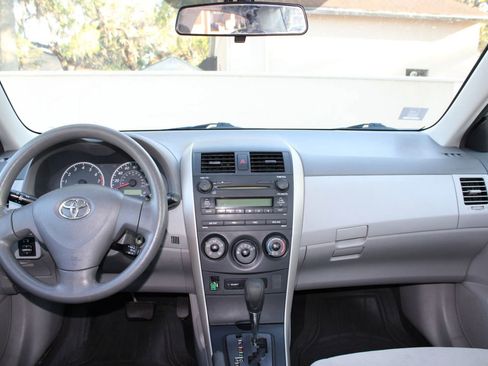 Used 2009 Toyota Corolla LE FWD image 9