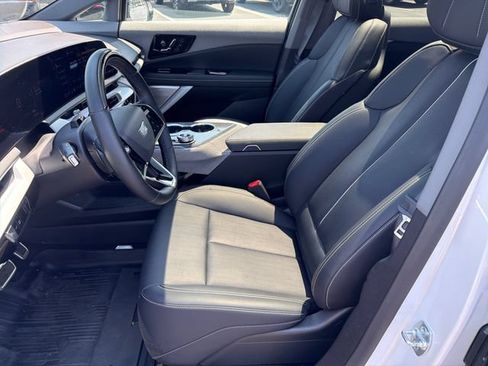 Certified 2025 Cadillac Optiq Luxury 2 w/ LPO, Floor Liner Package AWD/4WD image 10