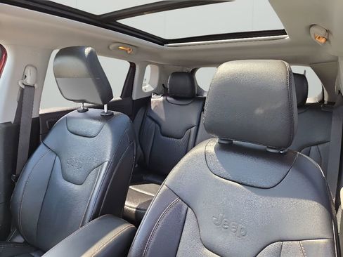 Used 2022 Jeep Compass Limited w/ Sun and Sound Group AWD/4WD image 10