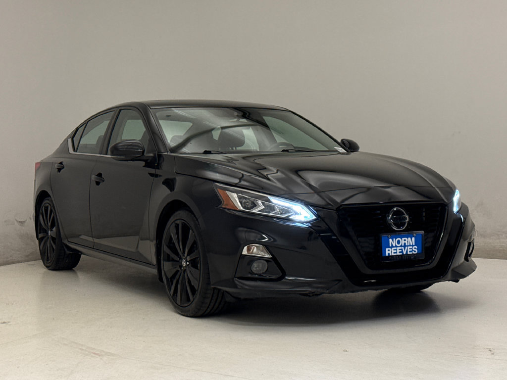 Used 2022 Nissan Altima 2.5 SR w/ Midnight Edition Package FWD image 4