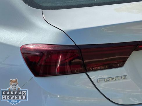 Used 2022 Kia Forte LXS FWD image 12