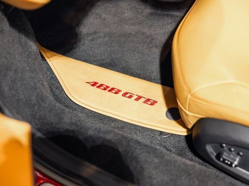 Used 2016 Ferrari 488 GTB RWD image 34