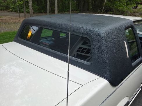 Used 1990 Cadillac De Ville Coupe FWD image 32