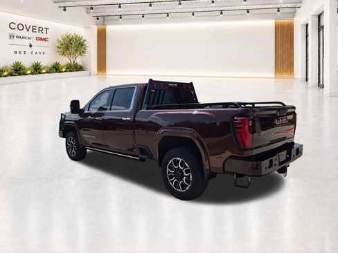 Used 2024 GMC Sierra 2500 Denali Ultimate AWD/4WD image 10