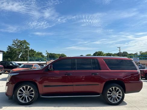Used 2020 Cadillac Escalade ESV Luxury w/ Escalade Sport Edition AWD/4WD image 4