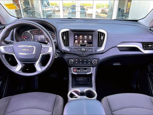 Used 2024 GMC Terrain SLE w/ Elevation Edition FWD image 15