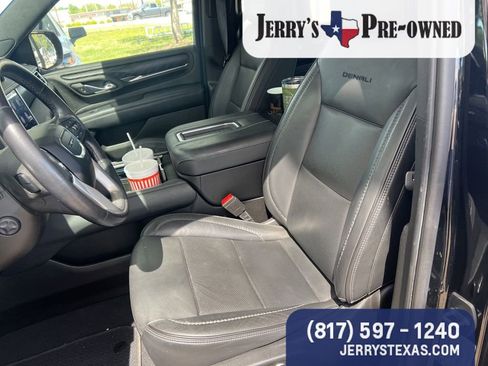 Used 2021 GMC Yukon XL Denali image 10