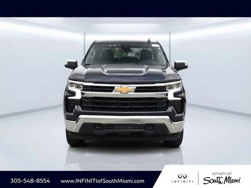 Used 2023 Chevrolet Silverado 1500 LT w/ Protection Package AWD/4WD image 2