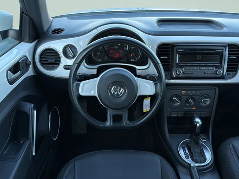 Used 2013 Volkswagen Beetle 2.5 image 10