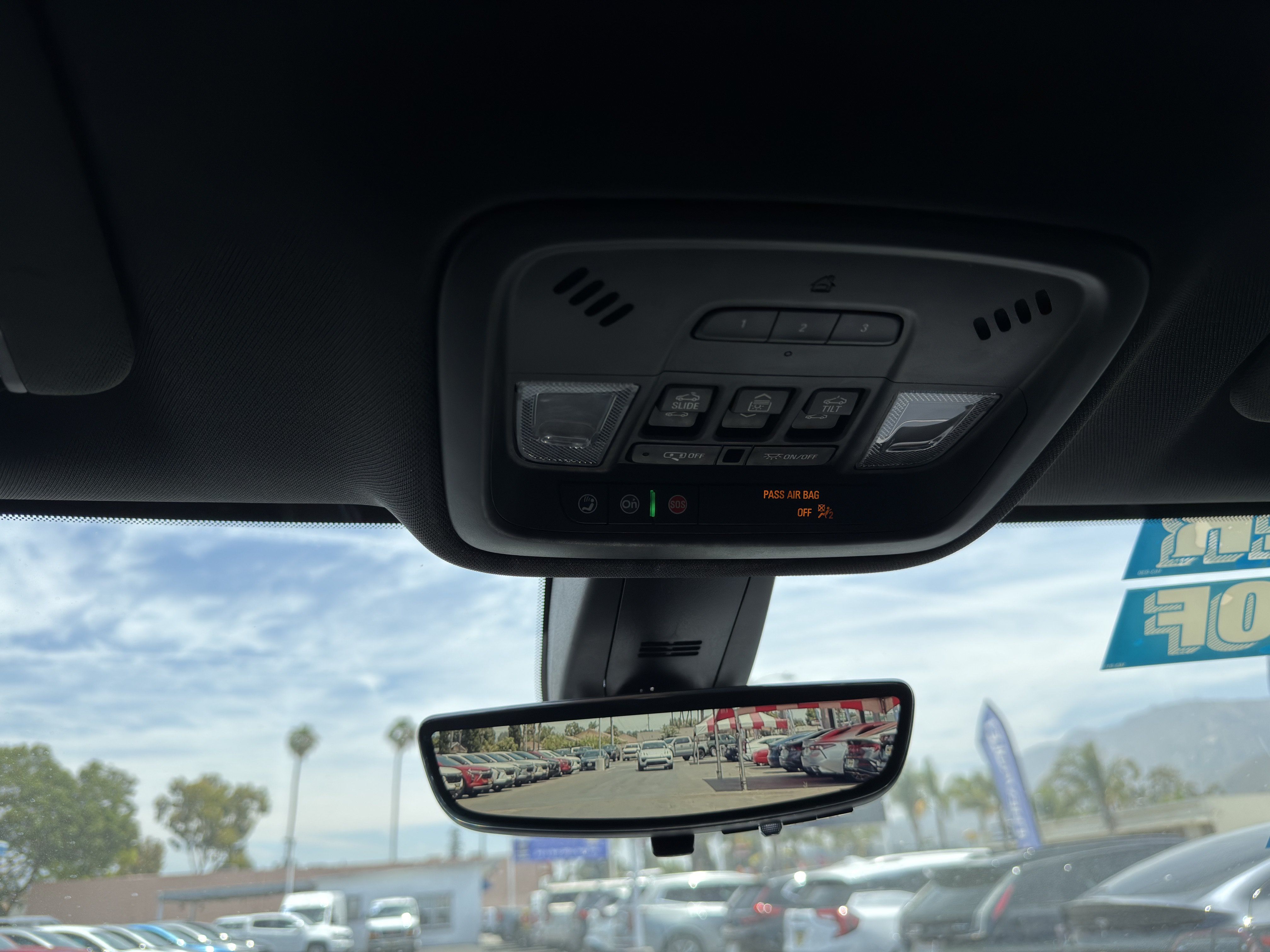 Used 2023 Chevrolet Traverse RS AWD/4WD image 42