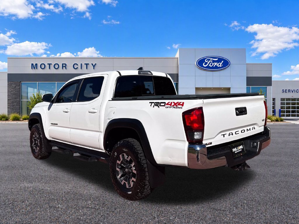 Used 2019 Toyota Tacoma TRD Off-Road AWD/4WD image 5