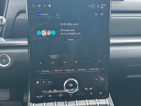 Used 2025 GMC Terrain Elevation FWD image 29