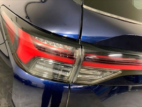 Used 2025 Mitsubishi Outlander SE image 27