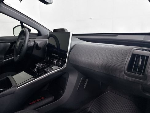 Used 2024 Toyota bZ4X XLE image 44