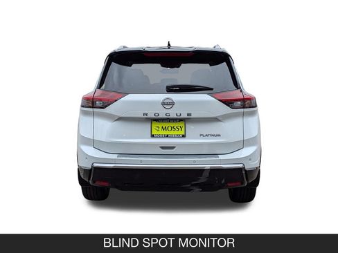 Used 2024 Nissan Rogue Platinum FWD image 9