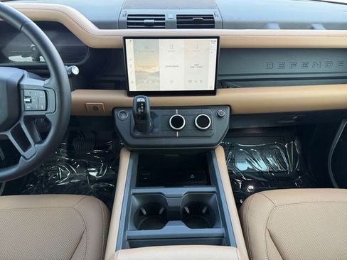Certified 2025 Land Rover Defender 110 S AWD/4WD image 15