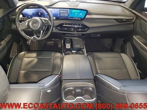 Used 2025 Buick Enclave Sport Touring w/ Power Package image 8