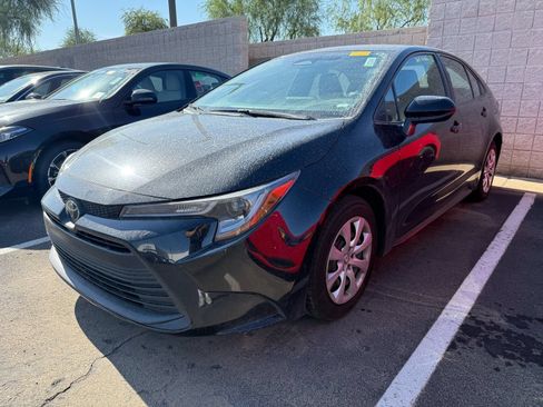 Used 2024 Toyota Corolla LE FWD image 2