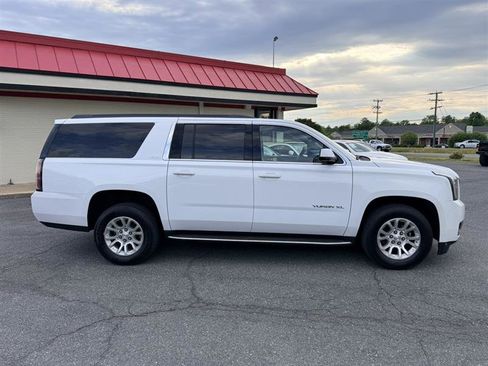 Used 2019 GMC Yukon XL SLT w/ Open Road Package AWD/4WD image 4