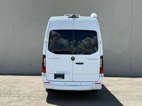 Used 2022 Mercedes-Benz Sprinter 3500 w/ Parking Package image 9