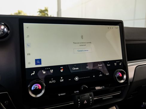 Used 2025 Lexus GX 550 w/ Accessory Package (Z1) image 77