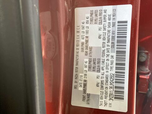 Used 2018 MAZDA MAZDA3 Touring image 21