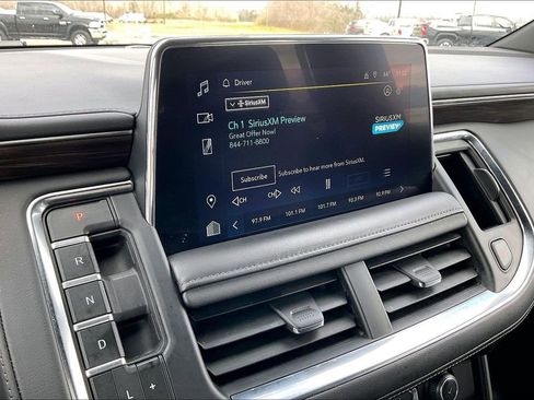 Used 2024 Chevrolet Suburban LT image 26