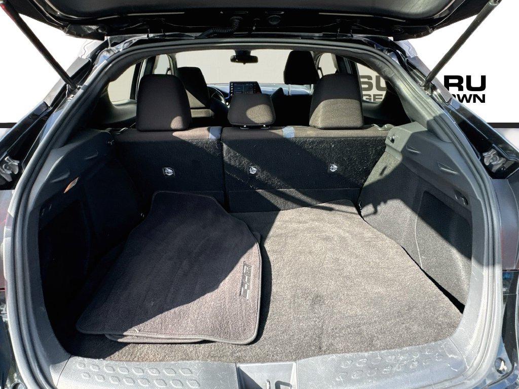Used 2020 Toyota C-HR XLE FWD image 28