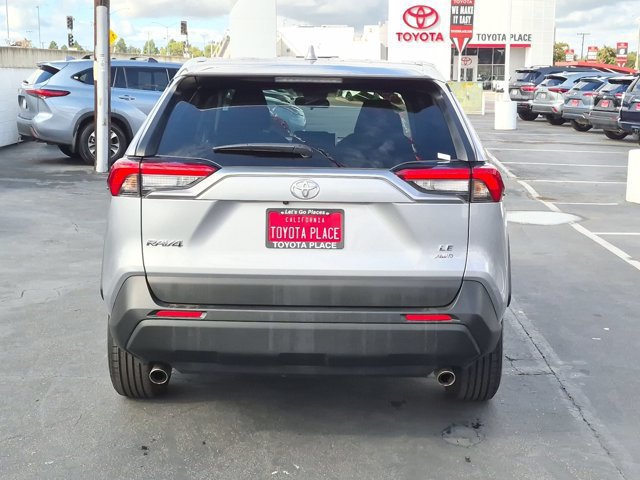 Used 2025 Toyota RAV4 LE AWD/4WD image 9