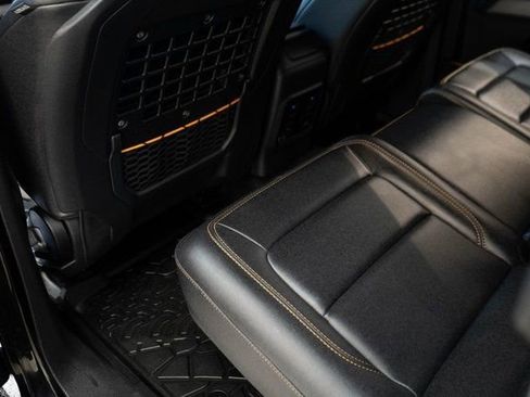 Used 2023 Ford Bronco Badlands image 21