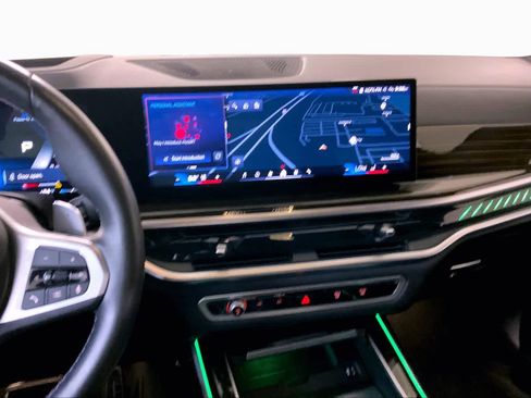 Certified 2025 BMW X7 M60i AWD/4WD image 6