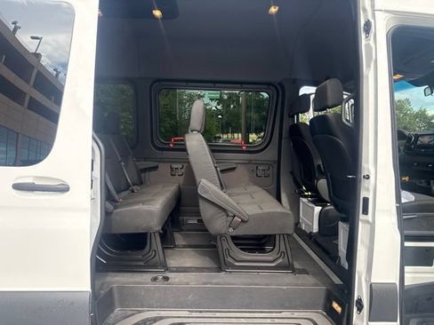 Used 2025 Mercedes-Benz Sprinter 2500 image 18