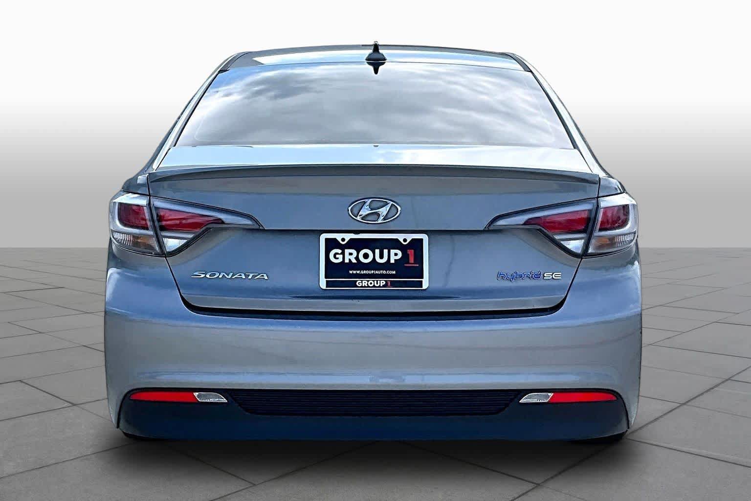 Used 2017 Hyundai Sonata SE FWD image 5