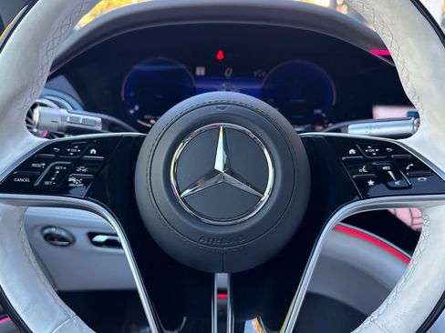 New 2025 Mercedes-Benz Maybach EQS 680 4MATIC image 14