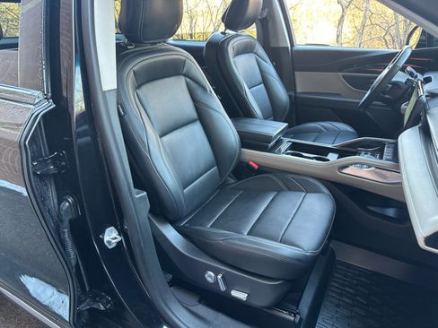 Used 2024 Lincoln Nautilus Premier image 34