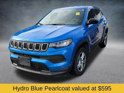 Used 2024 Jeep Compass Sport AWD/4WD image 2